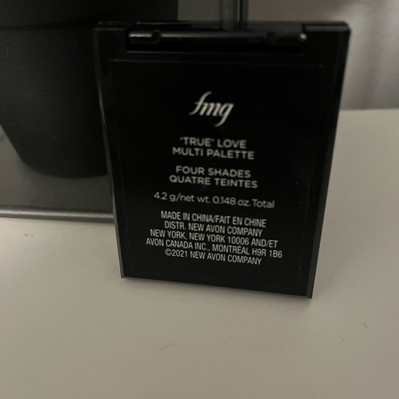 Love true love- multi palate bronzer- never used / Beautiful summer shades - Picture 2 of 5